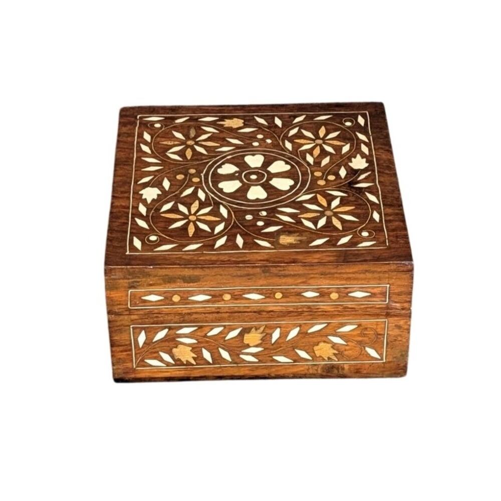 Wood Inlay Hinged Trinket 6" Square Box